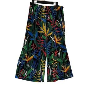 Bob Mackie Art To Wear Tropical Paradise Print
Gaucho Multicolor Pants Size Med